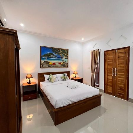 Penyon Beach House Ped Esterno foto