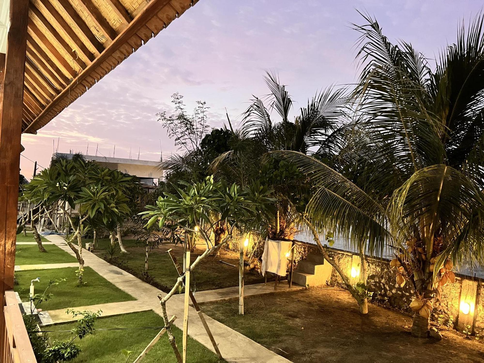 Penyon Beach House Ped Esterno foto