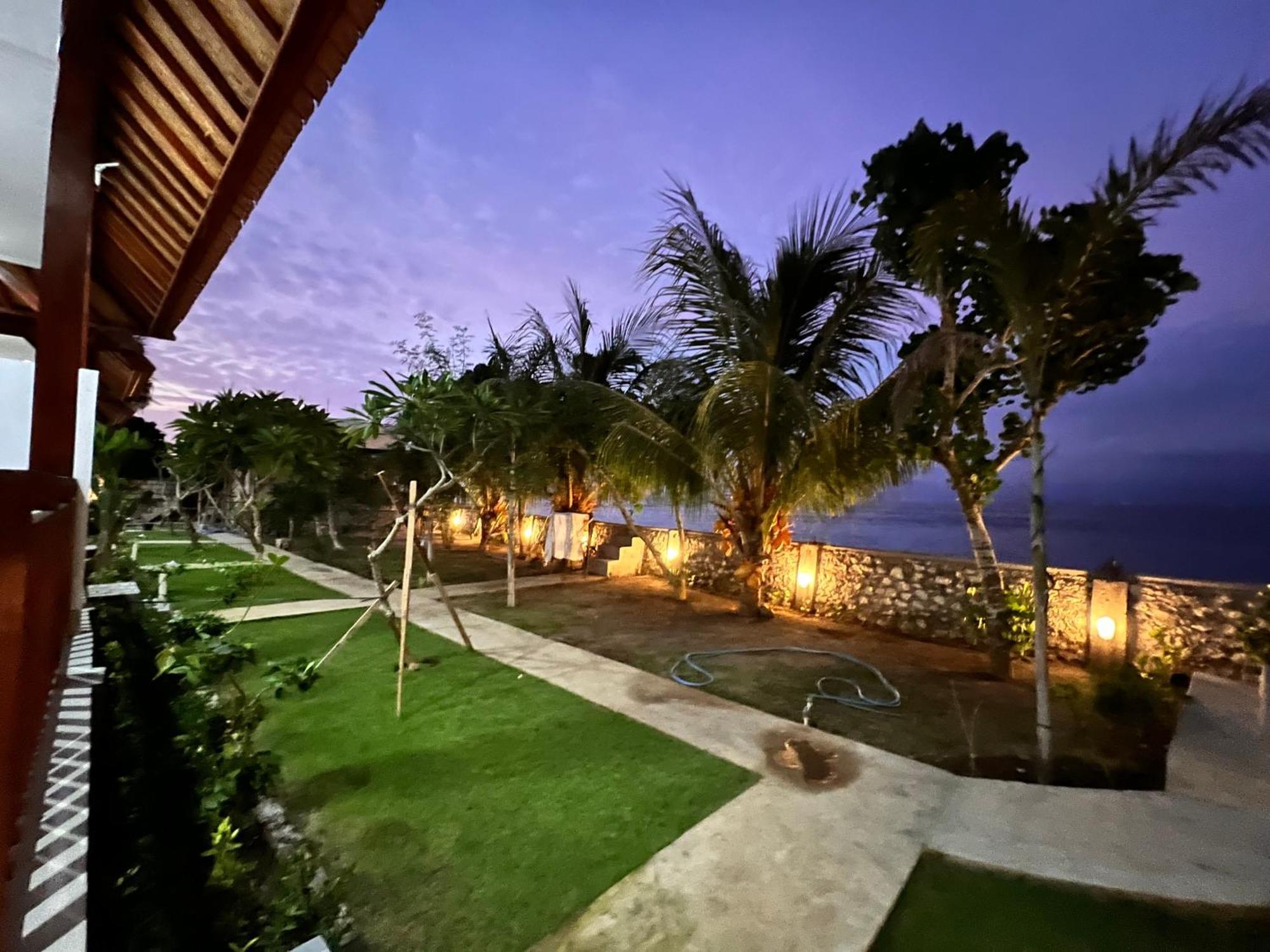 Penyon Beach House Ped Esterno foto